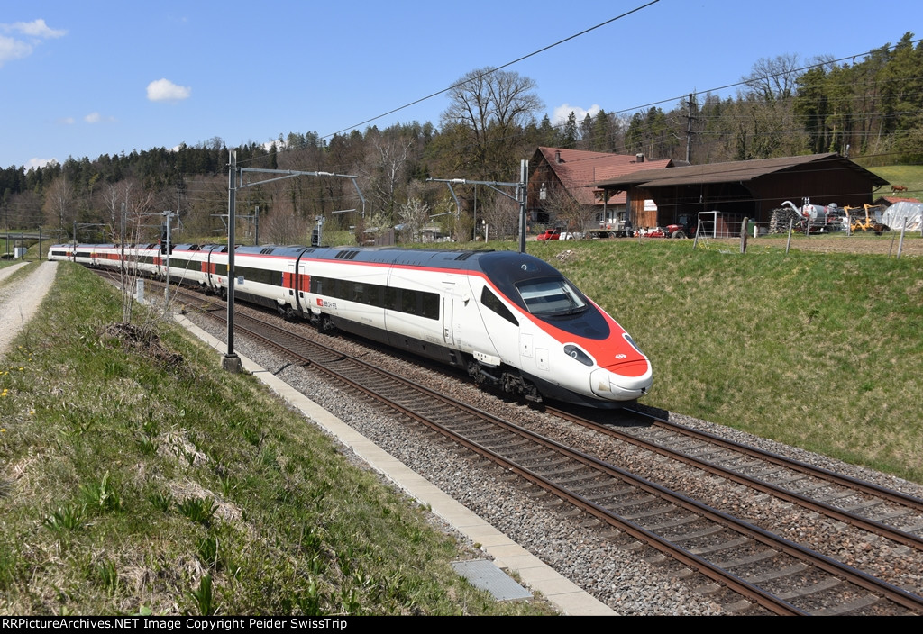 SBB pax trains, part one: long distance EMU single deck train